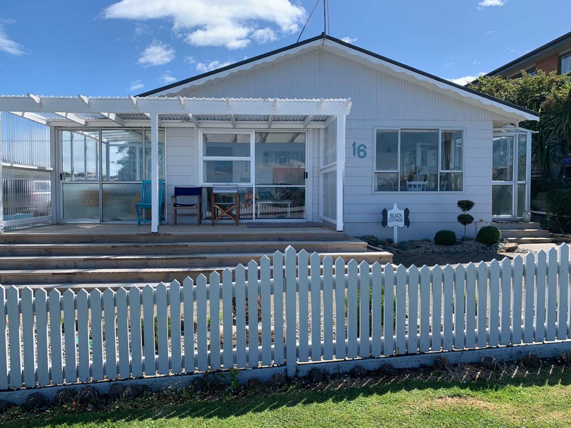 Beach Cottage - A Cosy Beach Cottage Charmer Riverton 外观 照片
